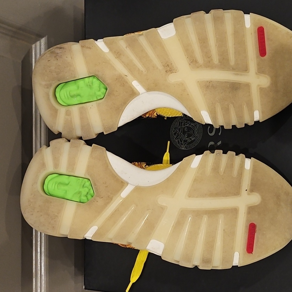 Versace Yellow Patterned Sneakers - image 5